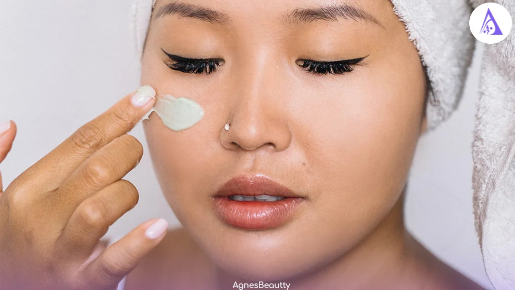 یک کرم دور چشم خوب برای کاهش پف صبحگاهی باید چه ویژگی هایی داشته باشد؟