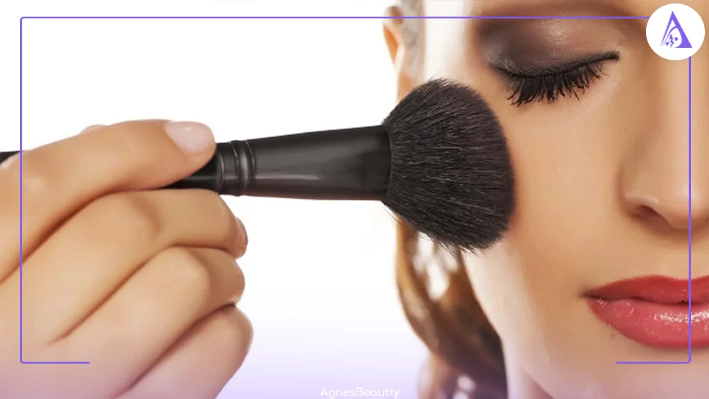 آیا رنگ پوست نیز روی انتخاب رژگونه تاثیر می گذارد؟